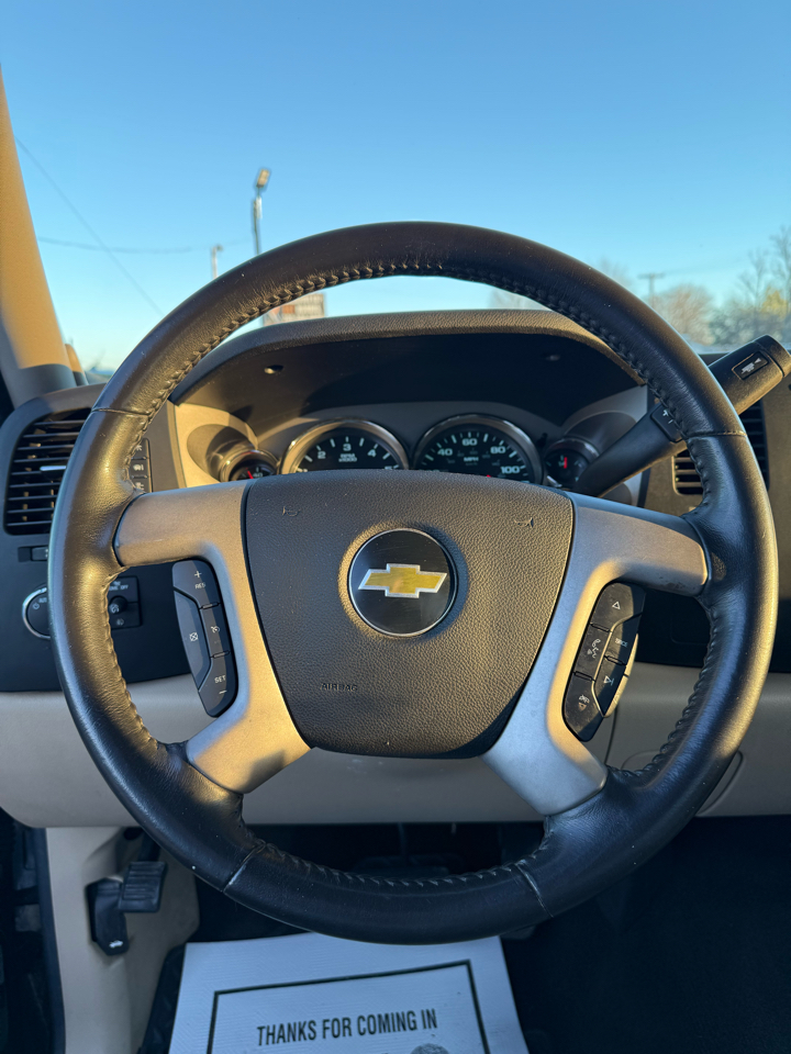 Chevrolet Silverado 1500 LT Ext. Cab Long Box 4WD 2011