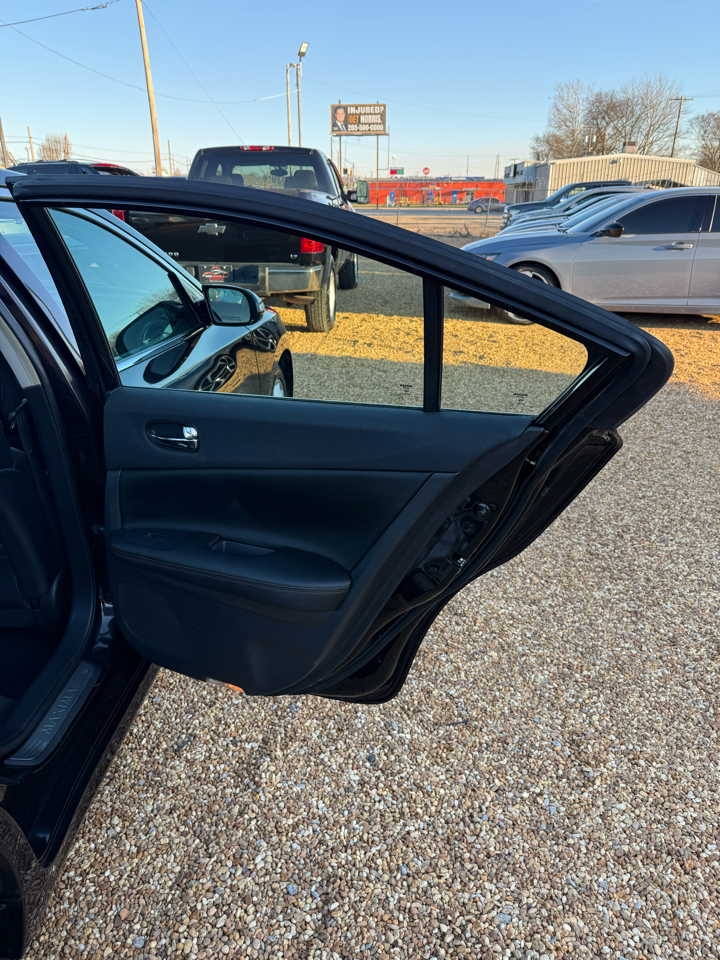 Nissan Maxima SV 2013