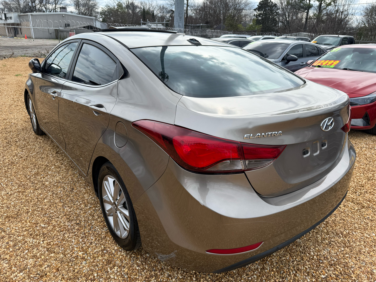 Hyundai Elantra SE 6AT 2015