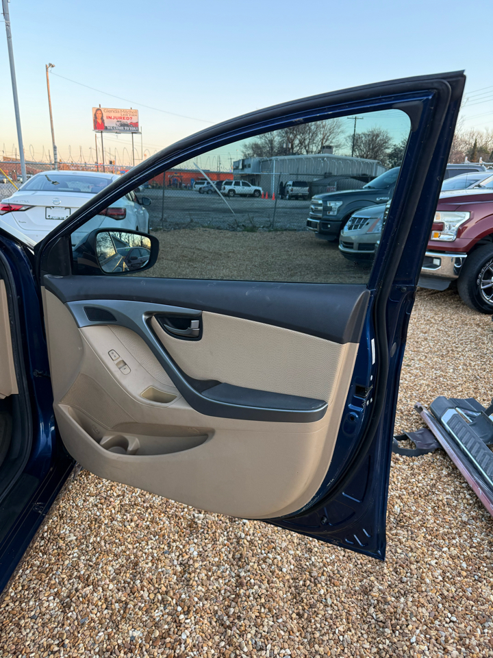 Hyundai Elantra Limited 2013