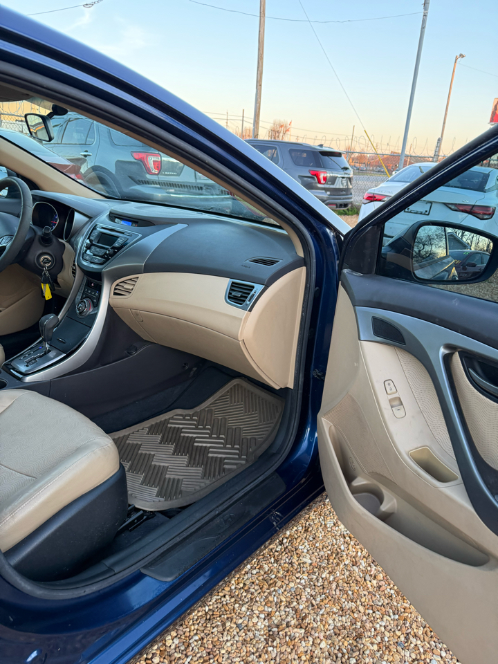 Hyundai Elantra Limited 2013