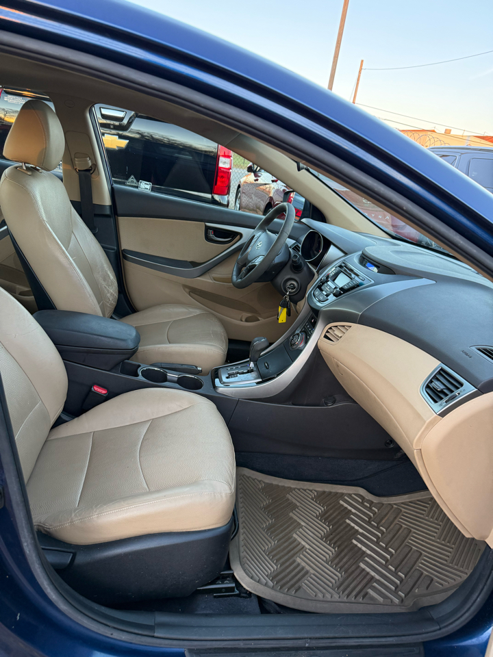 Hyundai Elantra Limited 2013