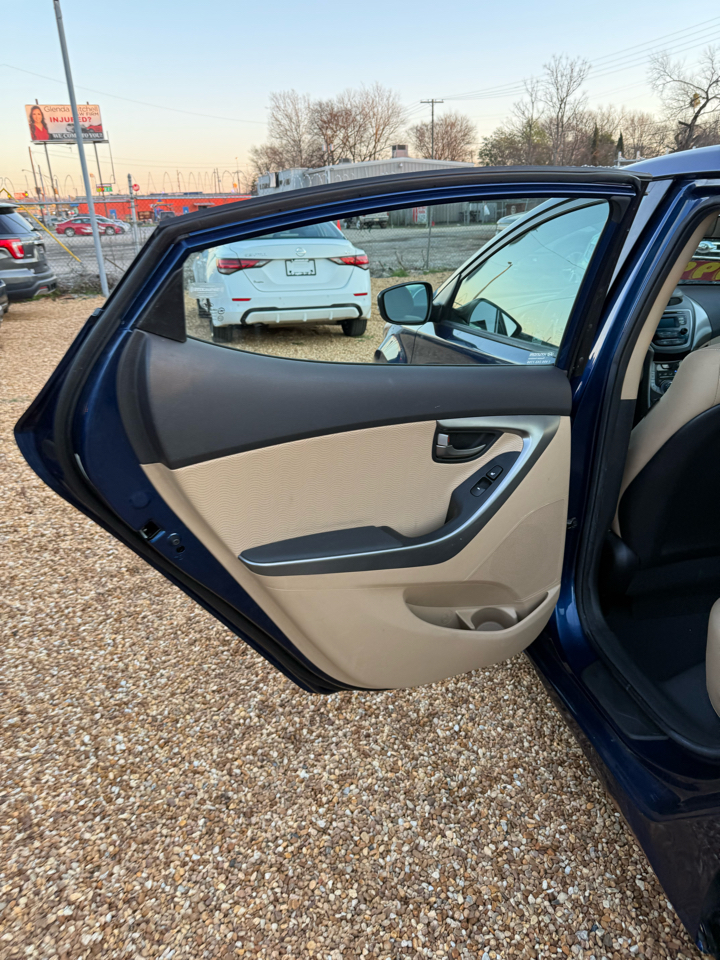 Hyundai Elantra Limited 2013