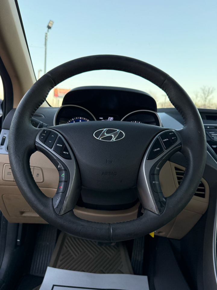 Hyundai Elantra Limited 2013