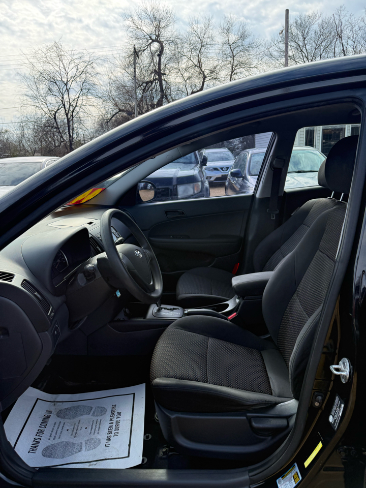 Hyundai Elantra Touring SE Automatic 2011