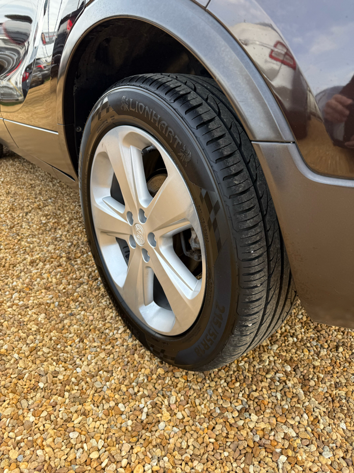 Buick Encore Base FWD 2016