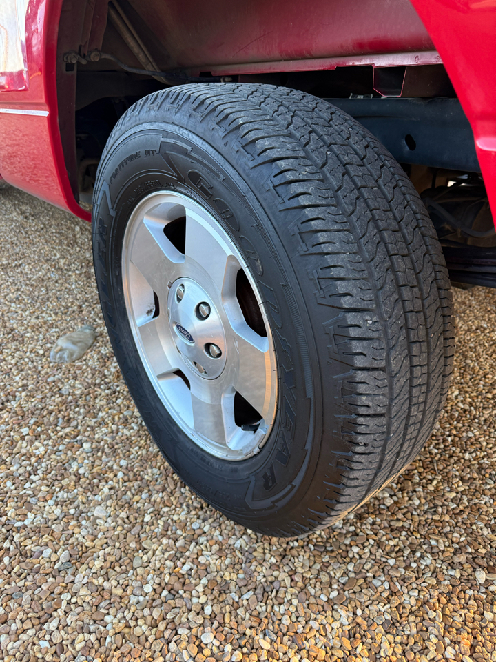 Ford F-150 STX 2WD 2006