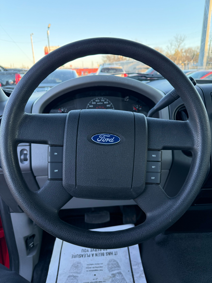Ford F-150 STX 2WD 2006