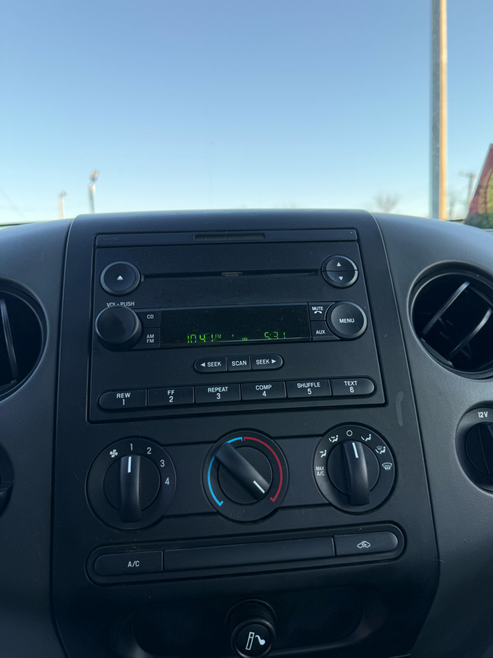 Ford F-150 STX 2WD 2006