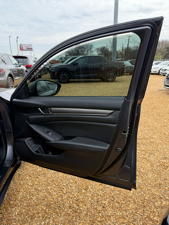 Honda Accord LX CVT 2020