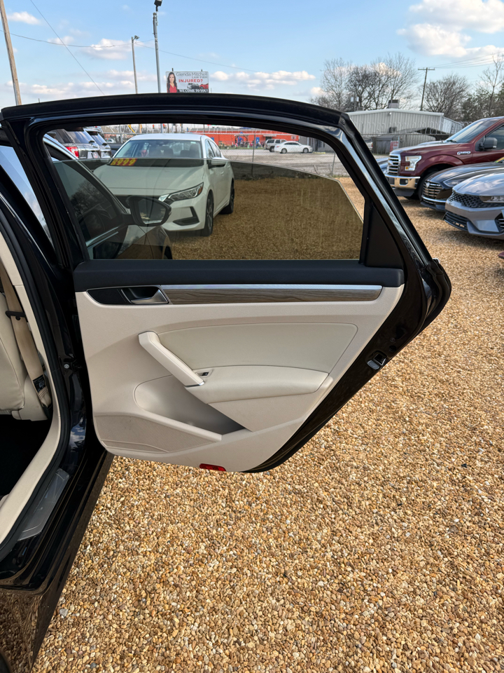 Volkswagen Passat SE 2018