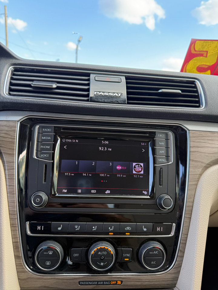 Volkswagen Passat SE 2018