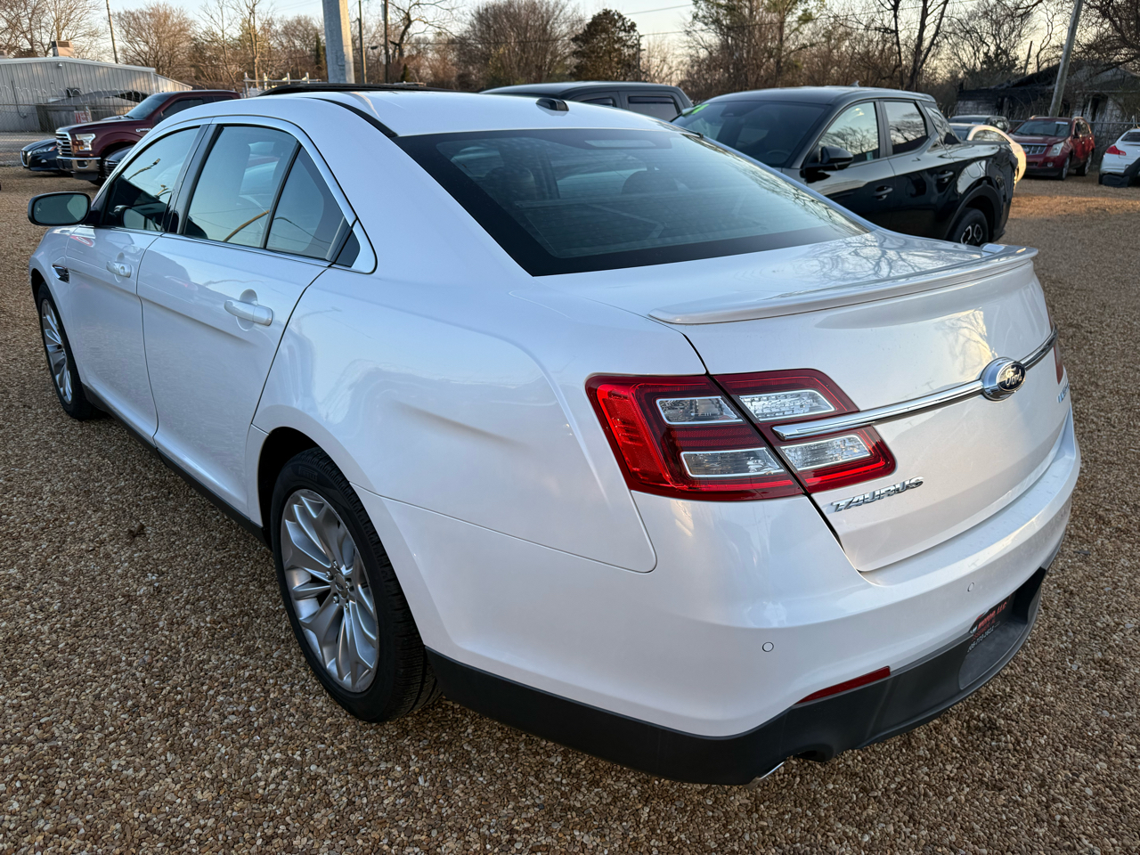 Ford Taurus Limited FWD 2013