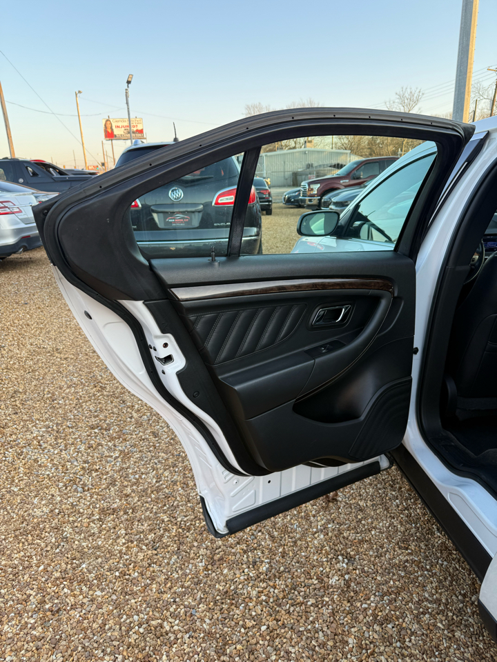 Ford Taurus Limited FWD 2013