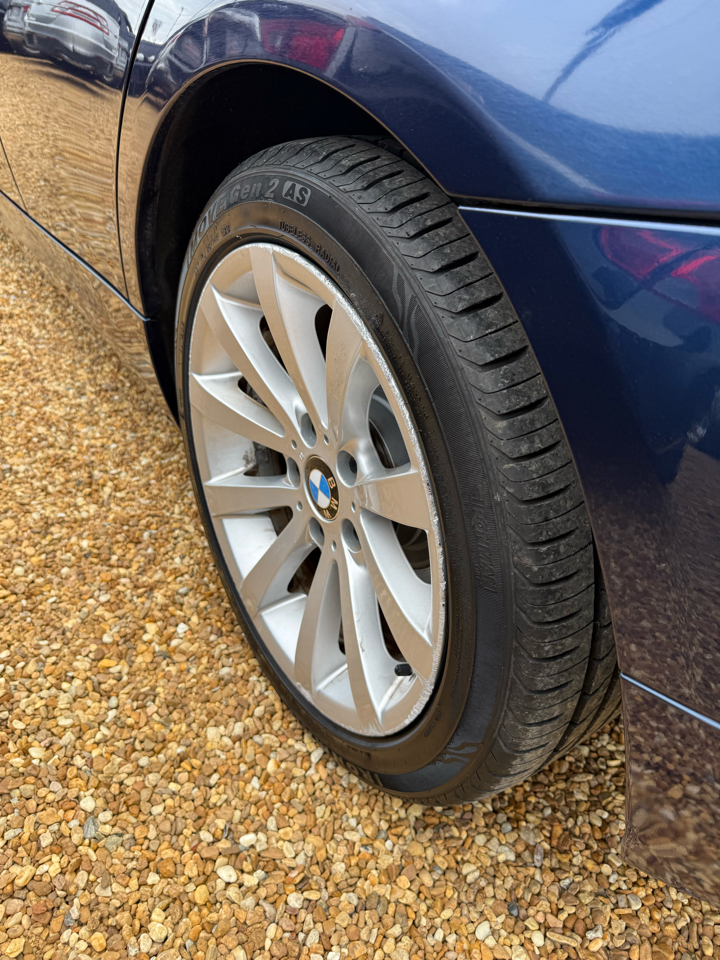 BMW 3-Series 328i SA 2011