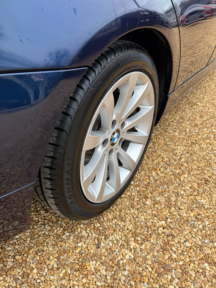 BMW 3-Series 328i SA 2011