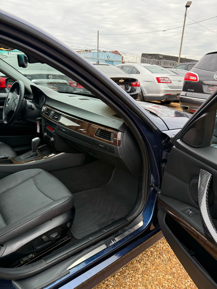 BMW 3-Series 328i SA 2011