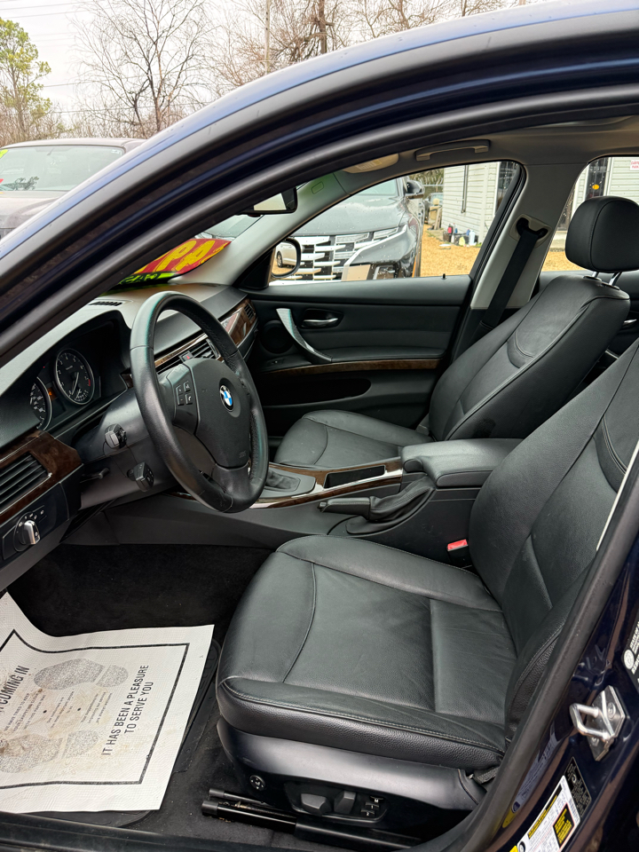 BMW 3-Series 328i SA 2011