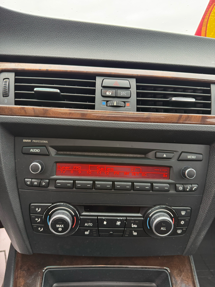 BMW 3-Series 328i SA 2011