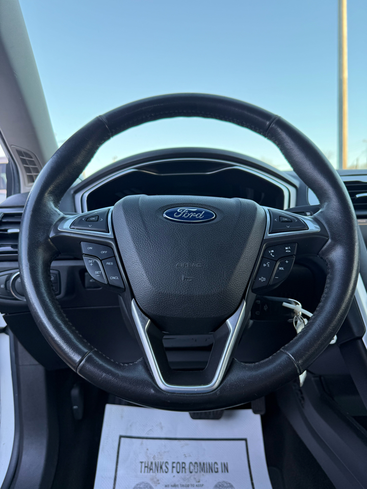 Ford Fusion SE 2016