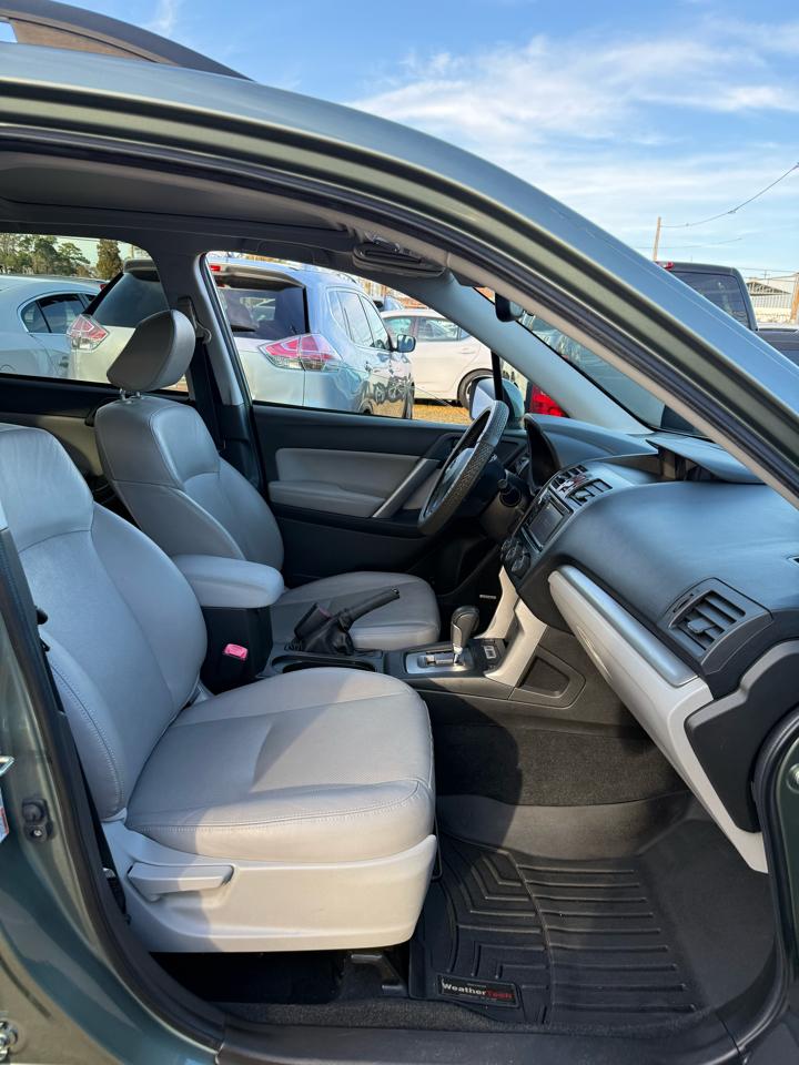 Subaru Forester 2.5i Touring 2014