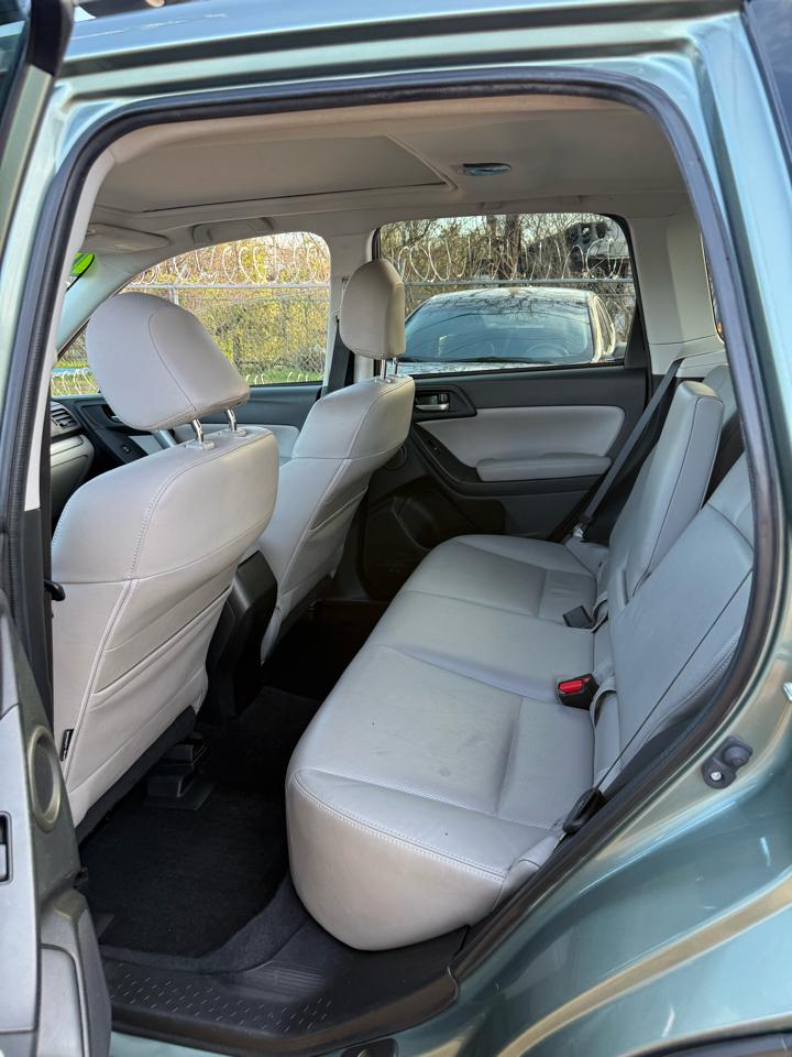 Subaru Forester 2.5i Touring 2014
