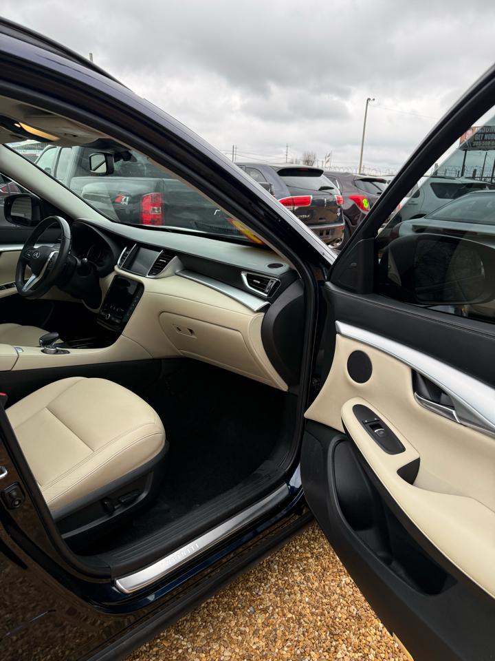 Infiniti QX50 LUXE 2019