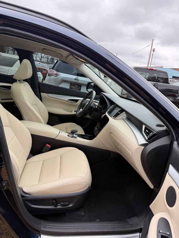 Infiniti QX50 LUXE 2019