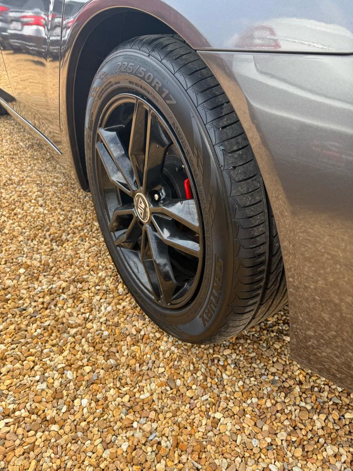 Acura TSX 5-Speed AT with Tech Package 2009