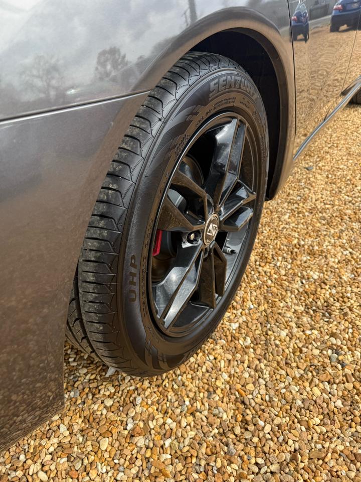 Acura TSX 5-Speed AT with Tech Package 2009