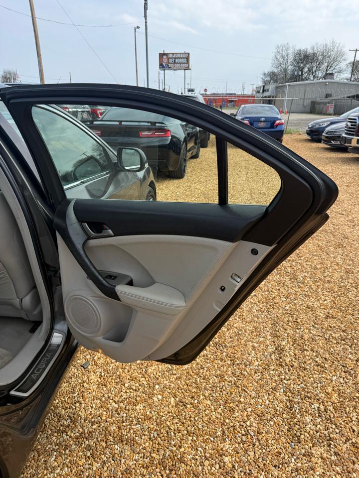 Acura TSX 5-Speed AT with Tech Package 2009