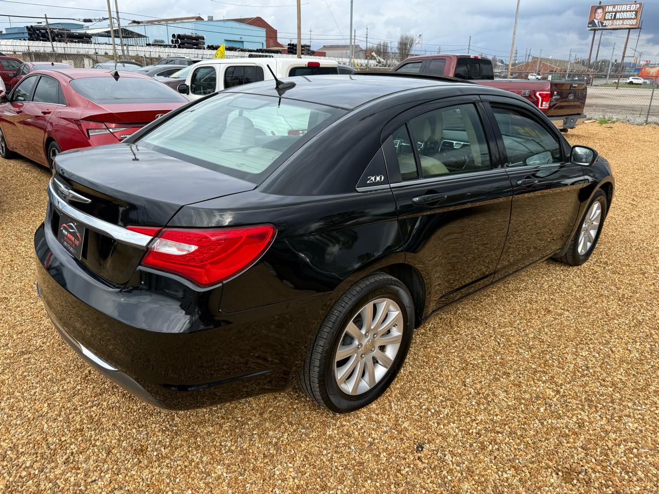 Chrysler 200 Touring 2011