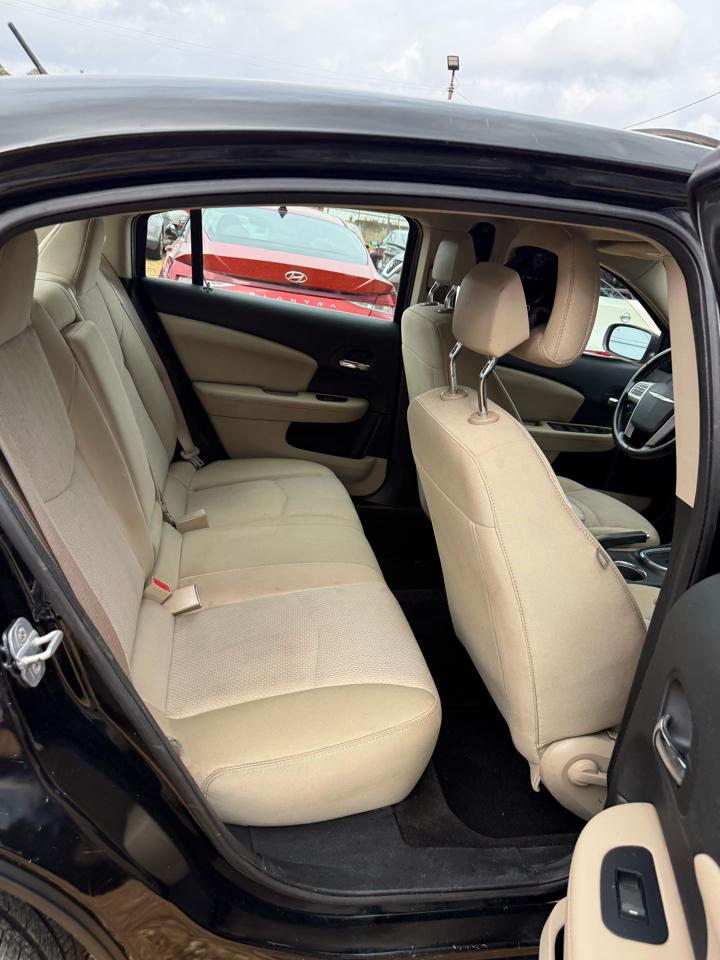 Chrysler 200 Touring 2011