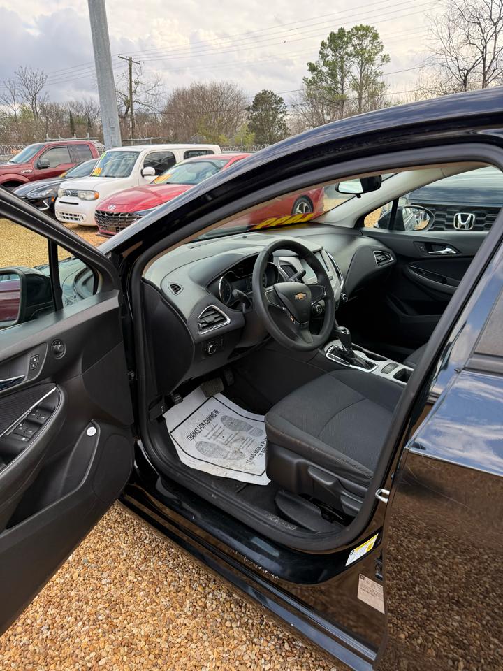 Chevrolet Cruze LS Auto 2018