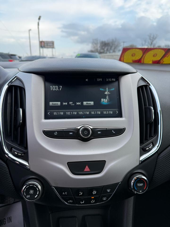 Chevrolet Cruze LS Auto 2018