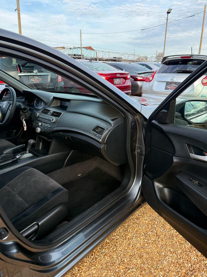 Honda Accord LX sedan AT 2009