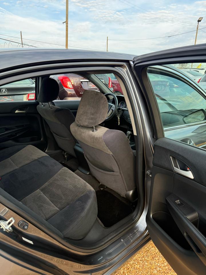 Honda Accord LX sedan AT 2009