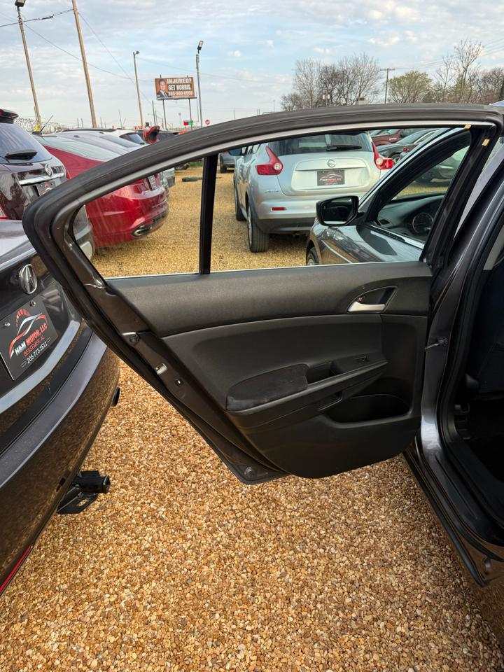 Honda Accord LX sedan AT 2009