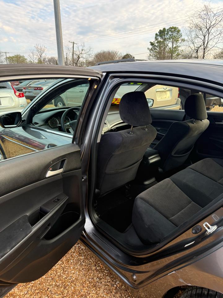 Honda Accord LX sedan AT 2009