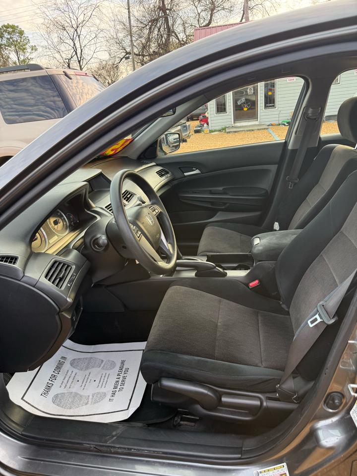 Honda Accord LX sedan AT 2009