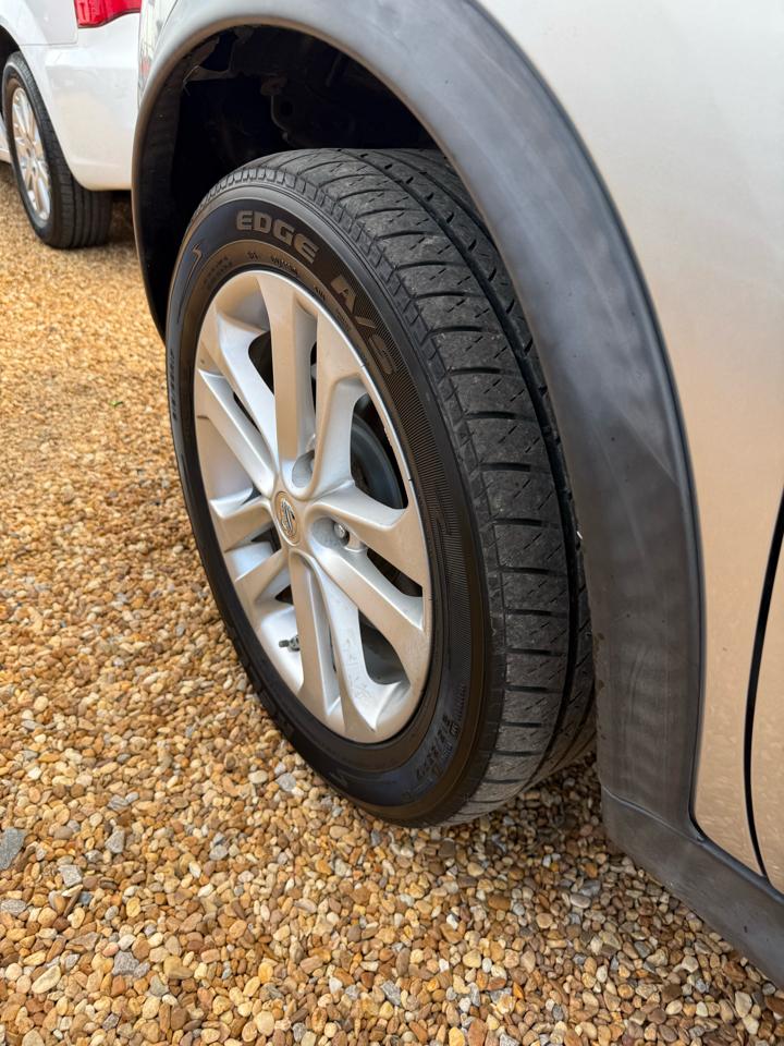 Nissan Juke S AWD 2012