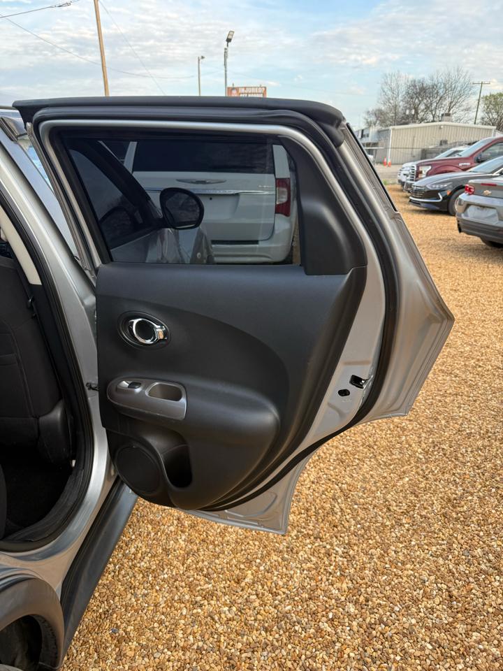 Nissan Juke S AWD 2012