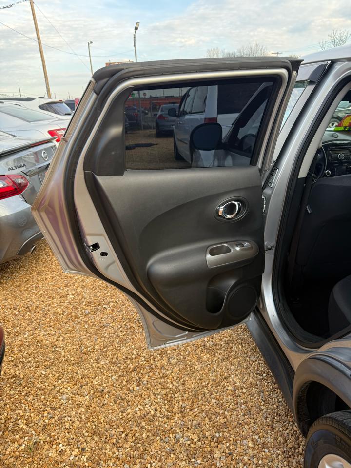 Nissan Juke S AWD 2012