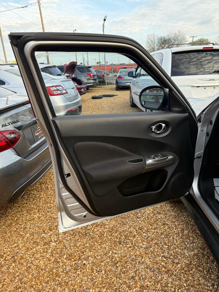 Nissan Juke S AWD 2012