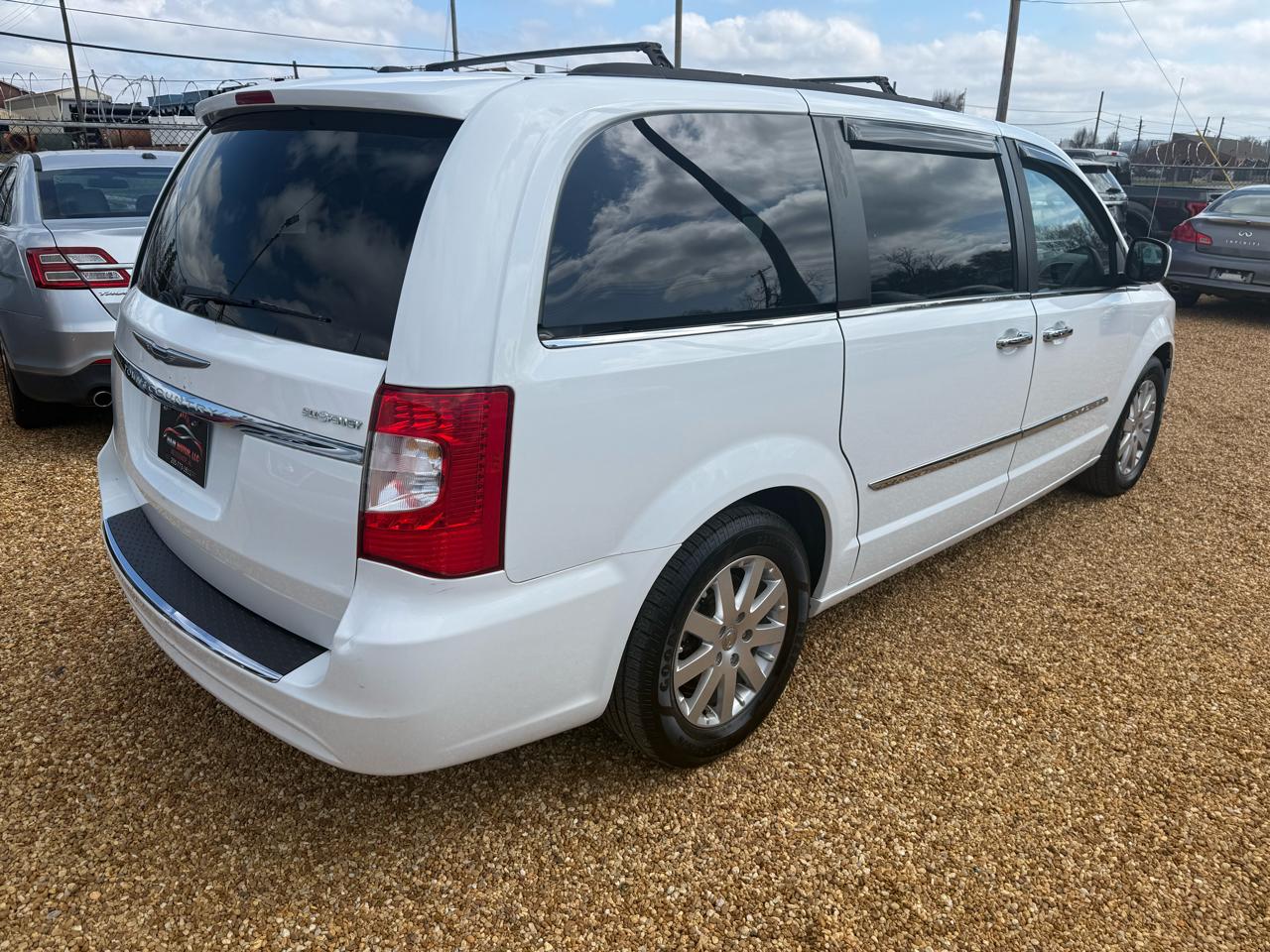 Chrysler Town & Country Touring 2016