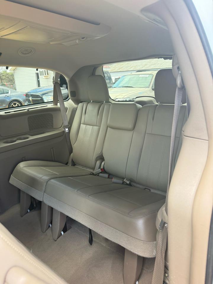 Chrysler Town & Country Touring 2016