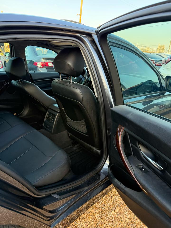 BMW 3-Series 328i Sedan 2013