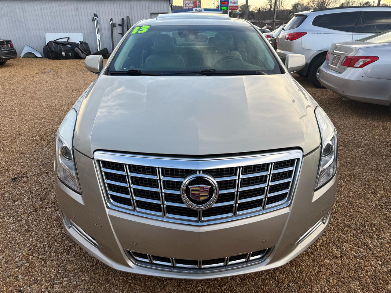 Cadillac XTS Luxury 2013