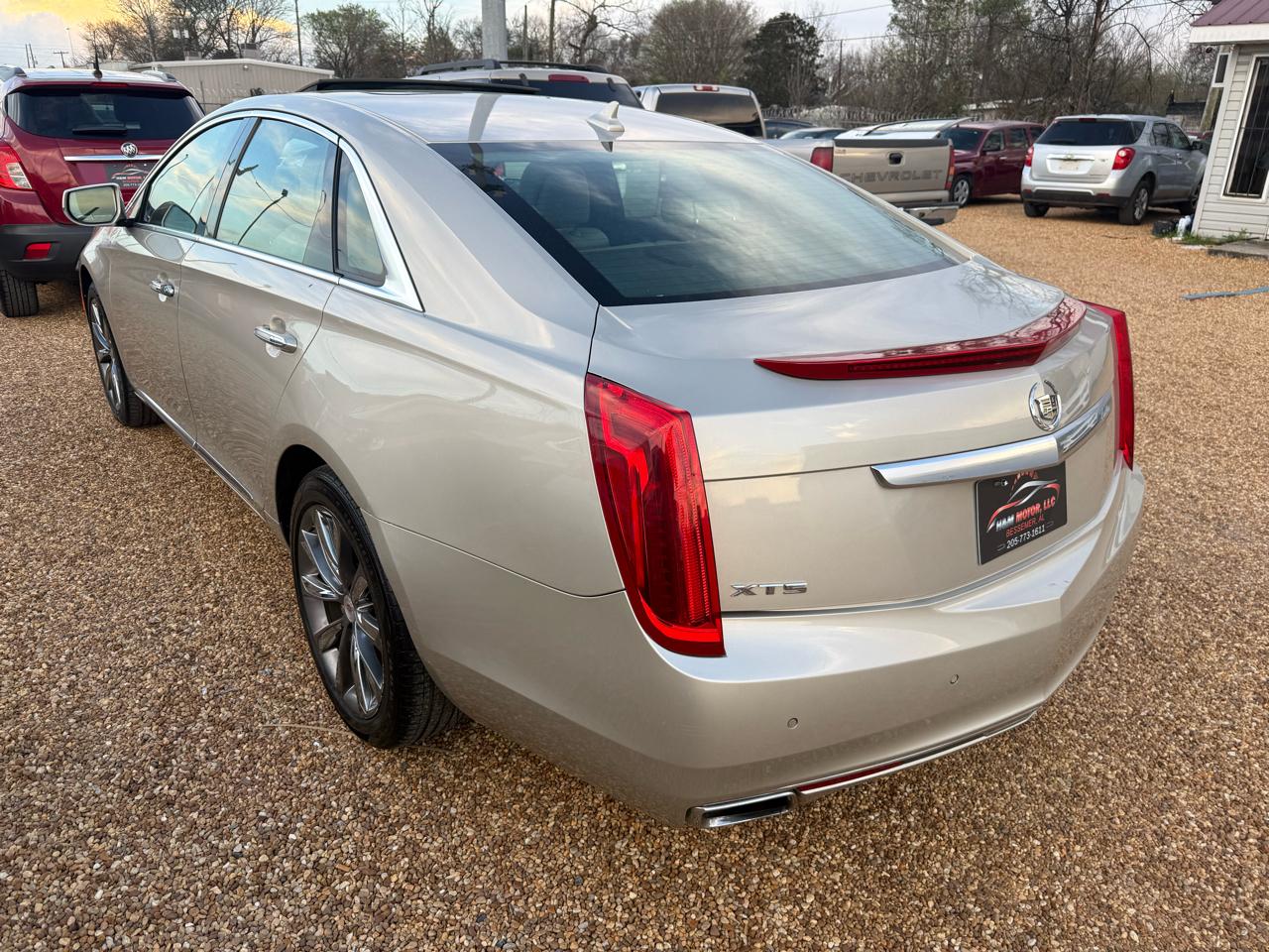 Cadillac XTS Luxury 2013