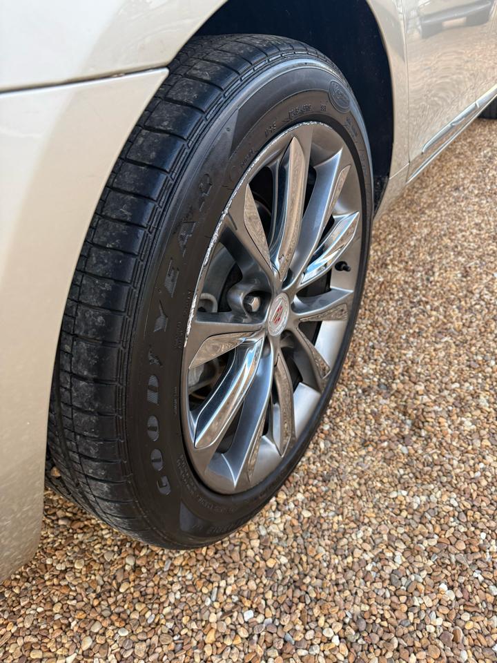 Cadillac XTS Luxury 2013